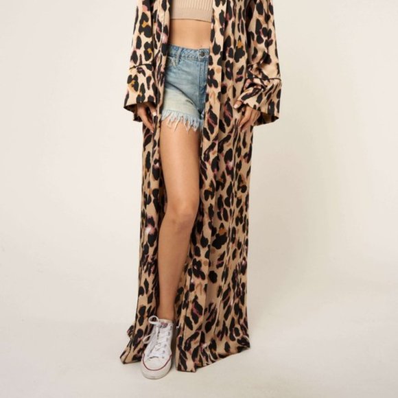 Maxi Leopard Kimono - Picture 2 of 10